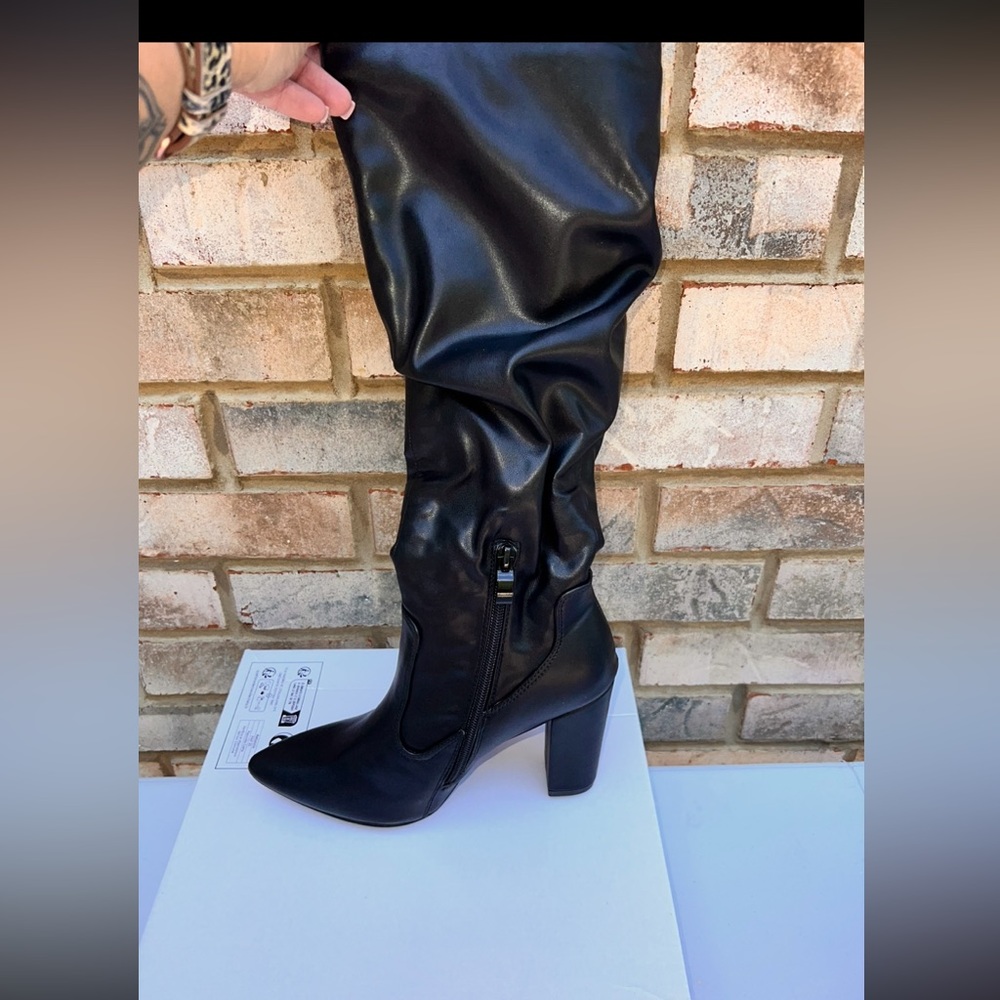 Ladies knee high boots